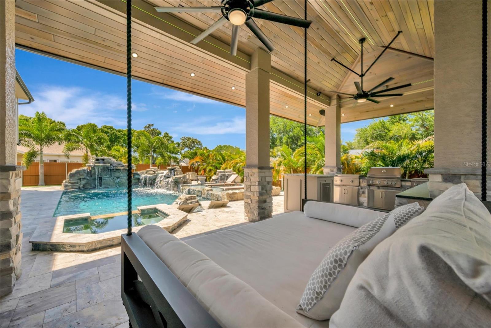 COUNTRY HAVEN LOT 25 - Residential