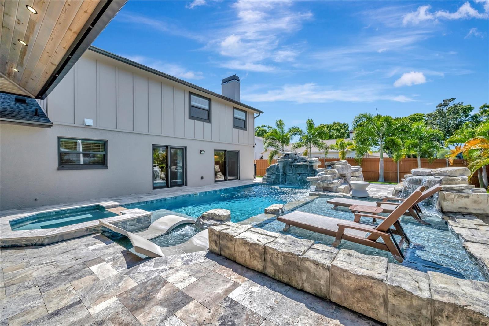 COUNTRY HAVEN LOT 25 - Residential