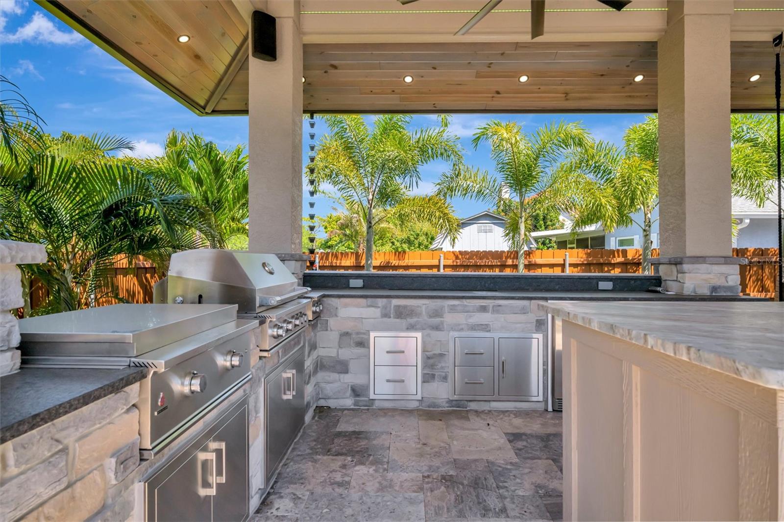 COUNTRY HAVEN LOT 25 - Residential