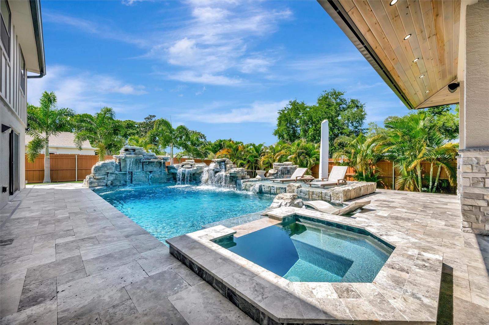 COUNTRY HAVEN LOT 25 - Residential