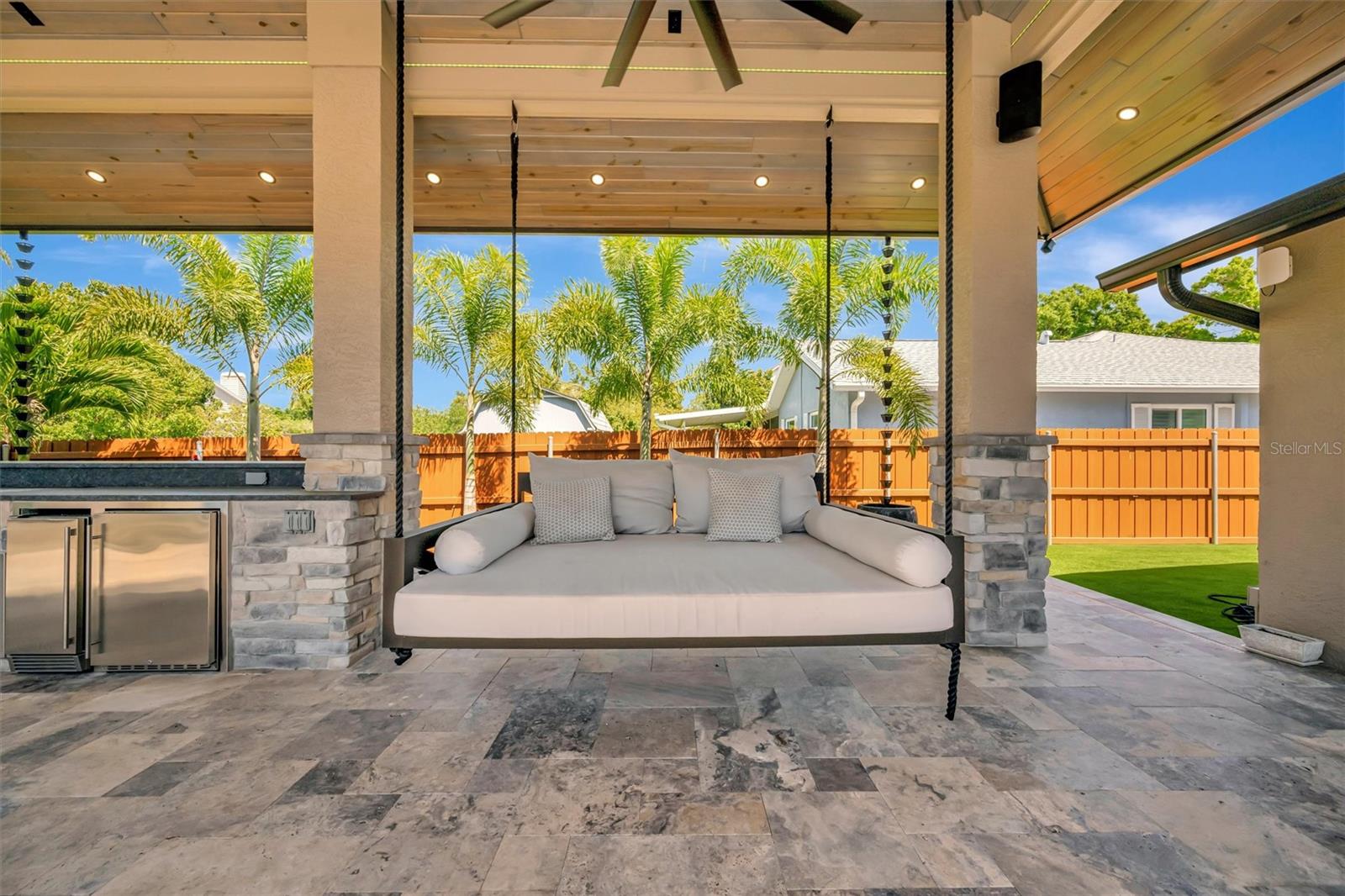 COUNTRY HAVEN LOT 25 - Residential