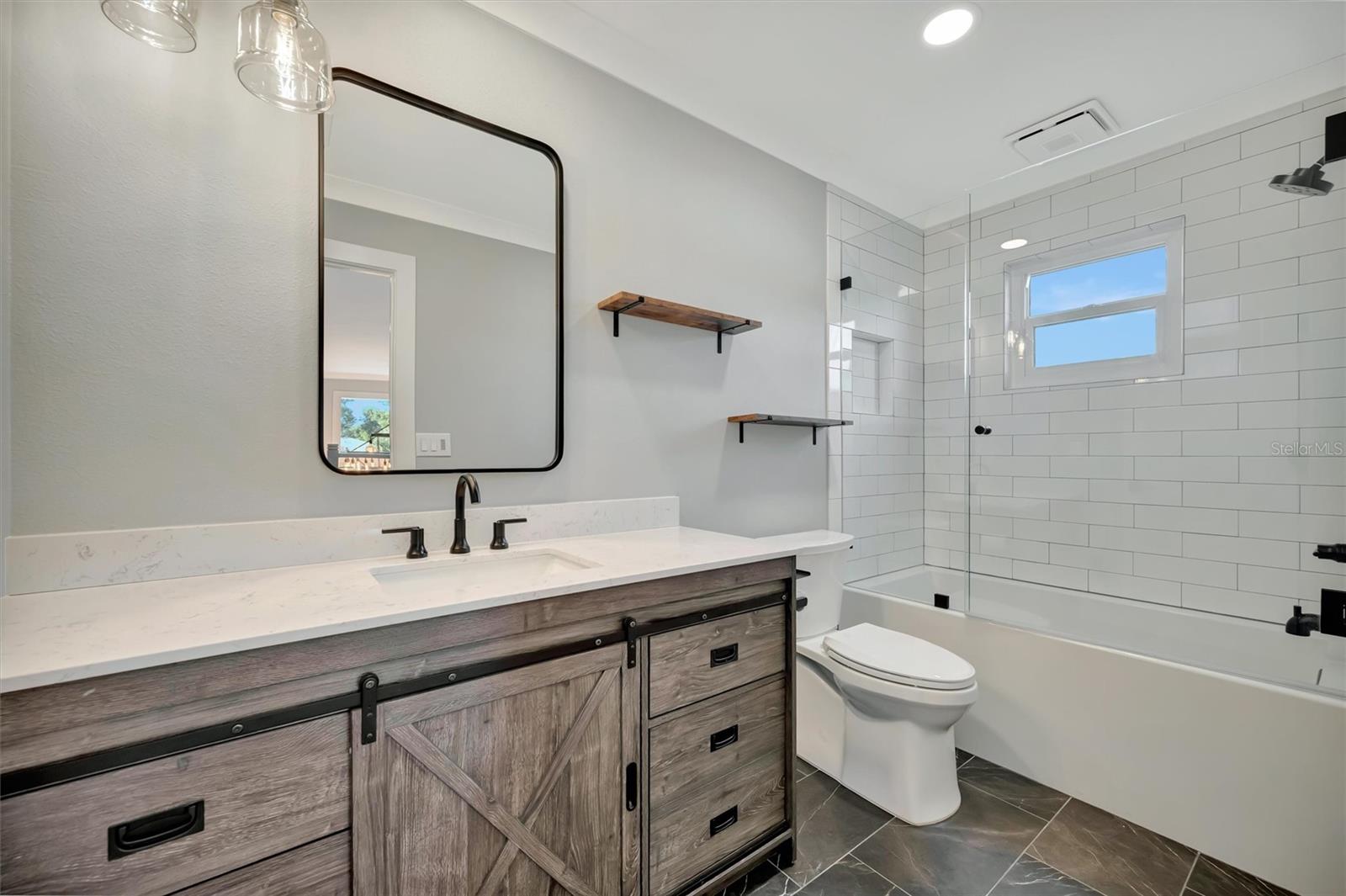 COUNTRY HAVEN LOT 25 - Residential