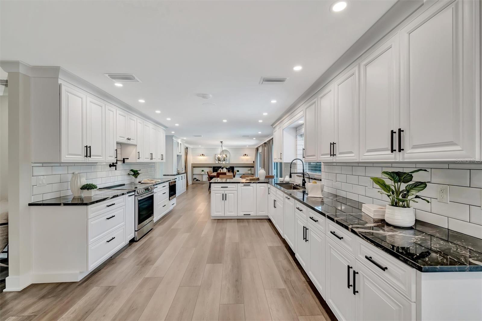 COUNTRY HAVEN LOT 25 - Residential