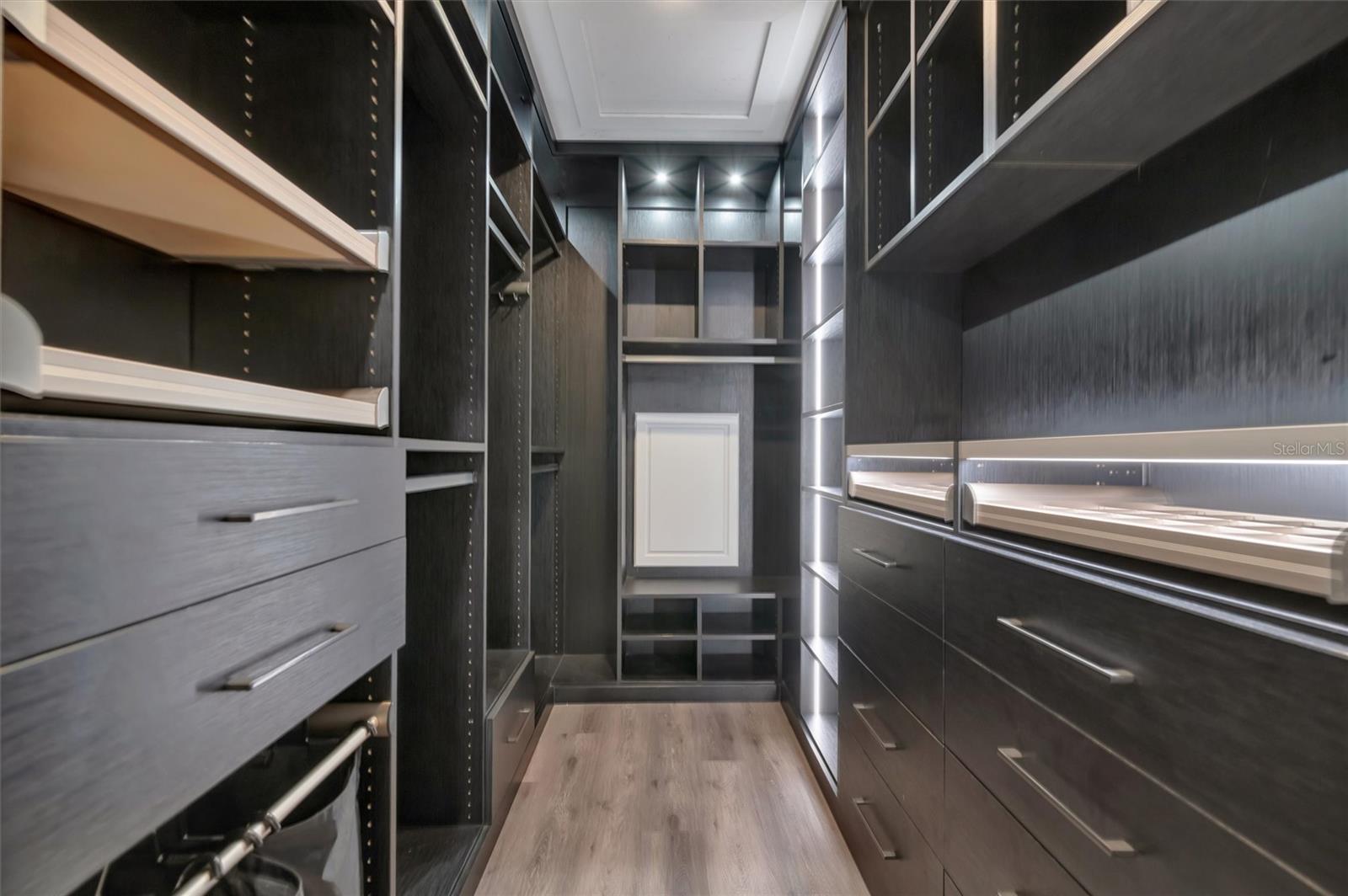 COUNTRY HAVEN LOT 25 - Residential