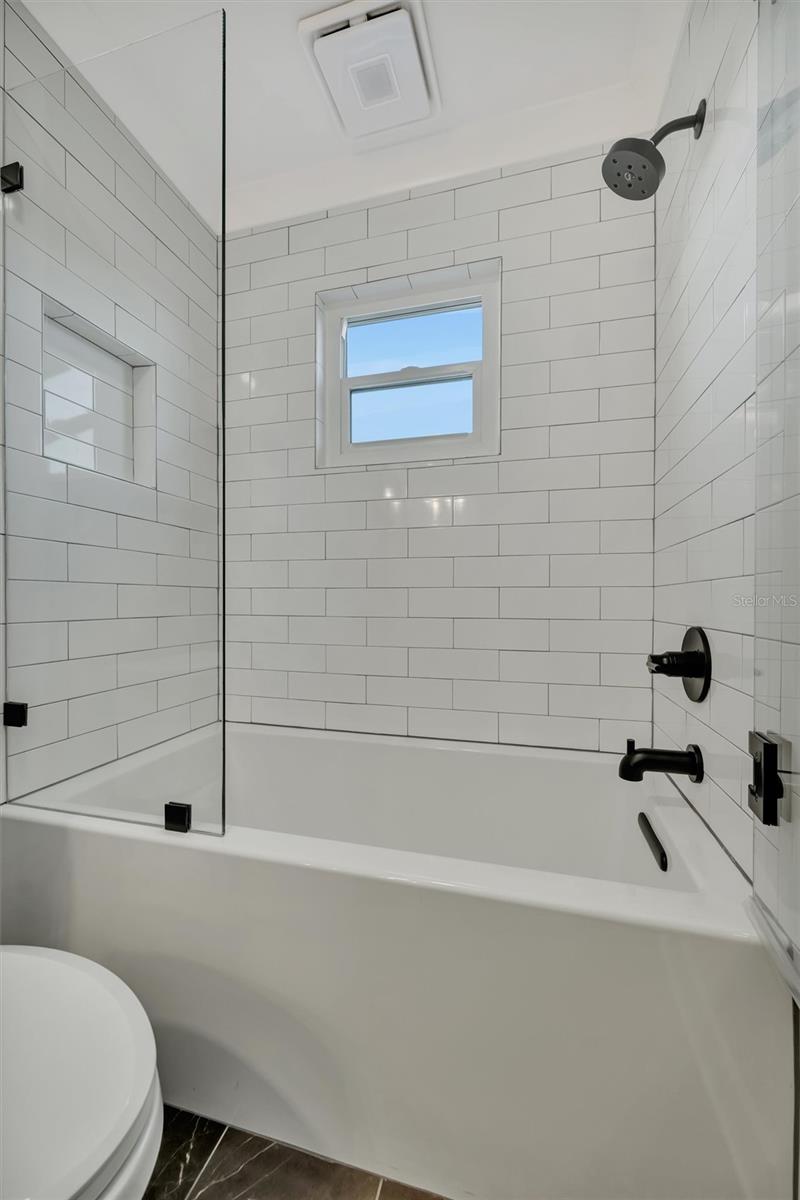 COUNTRY HAVEN LOT 25 - Residential