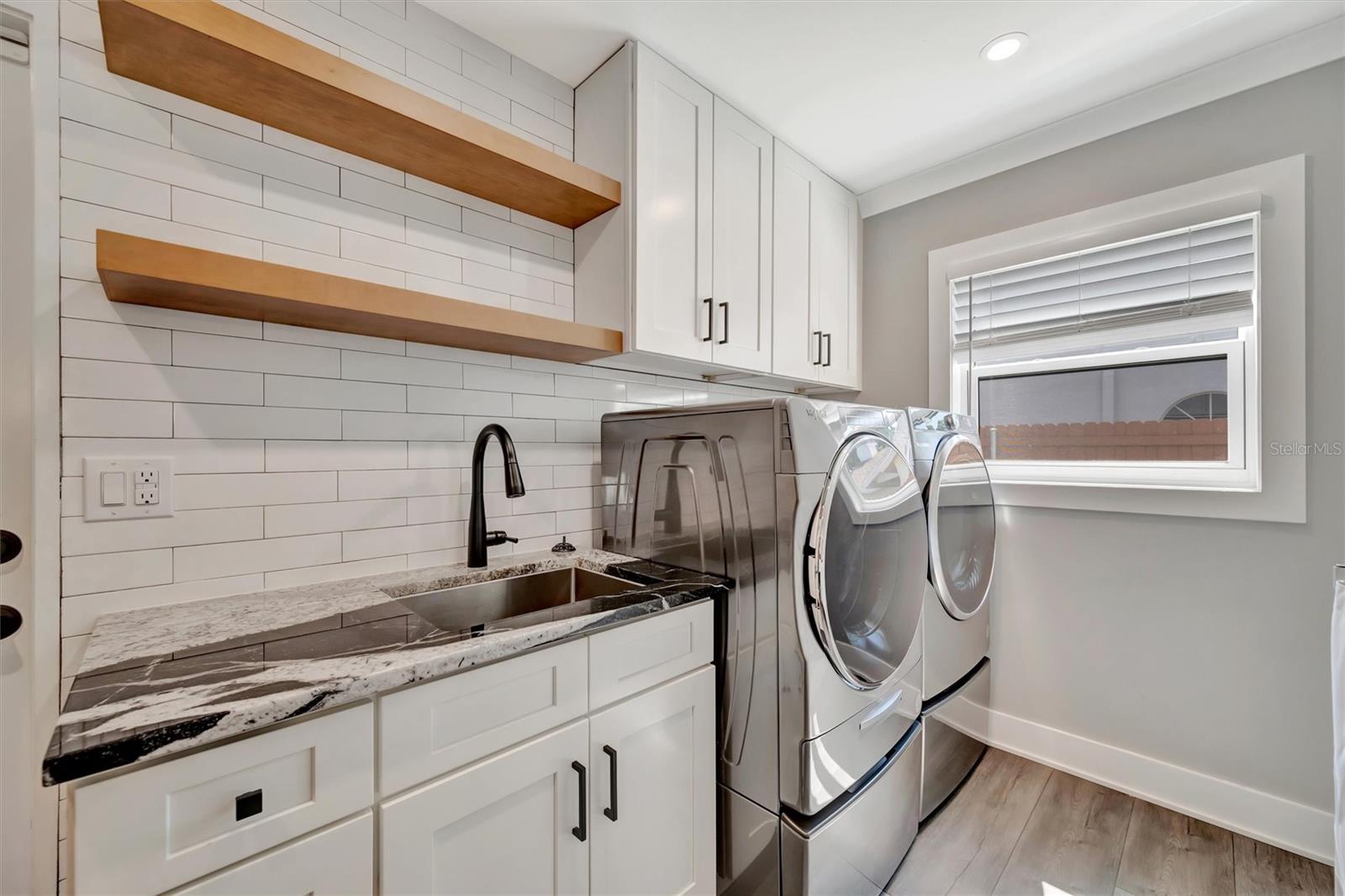 COUNTRY HAVEN LOT 25 - Residential