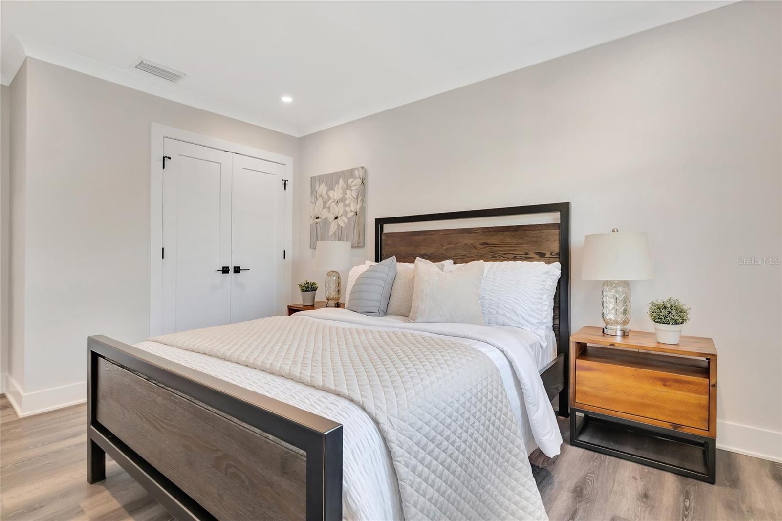 COUNTRY HAVEN LOT 25 - Residential