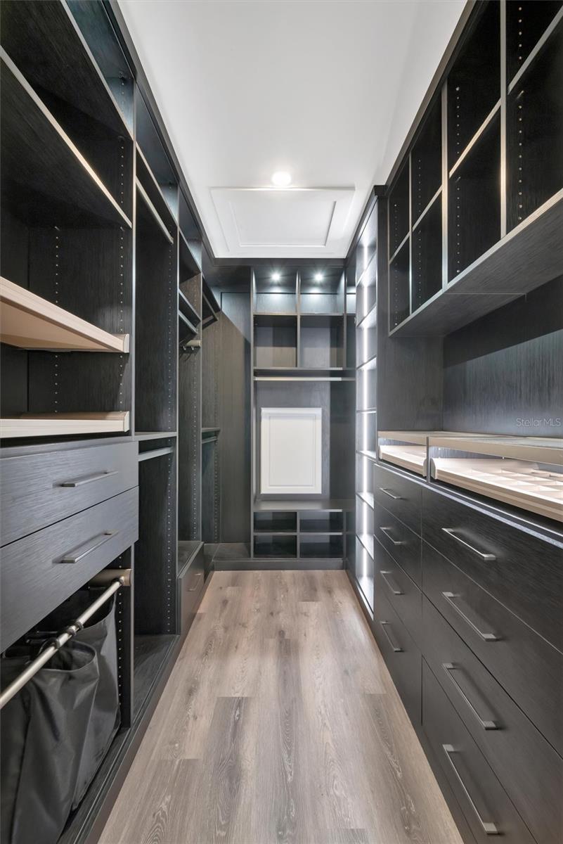 COUNTRY HAVEN LOT 25 - Residential