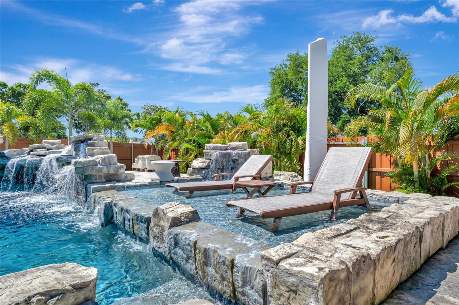 5841 106TH TERRACE N