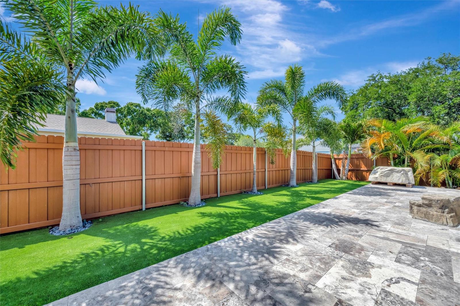 COUNTRY HAVEN LOT 25 - Residential