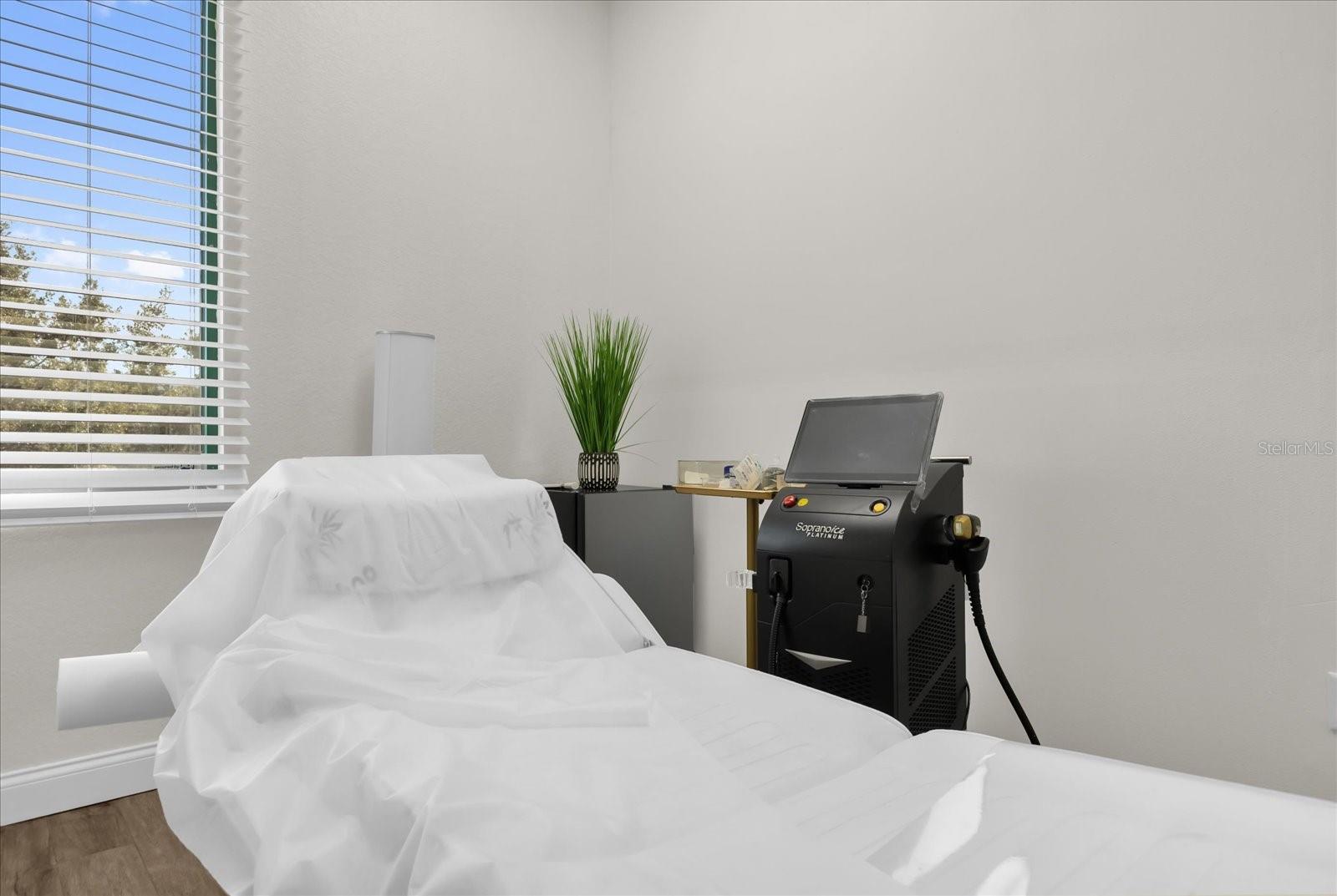 DREWTINA COMMERCE CENTER - Business Opportunity