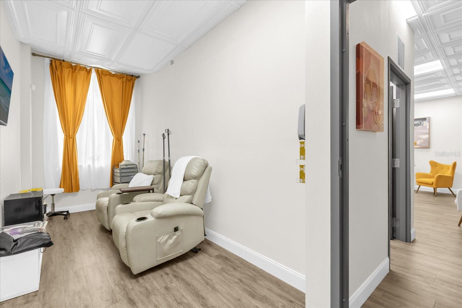 DREWTINA COMMERCE CENTER - Business Opportunity