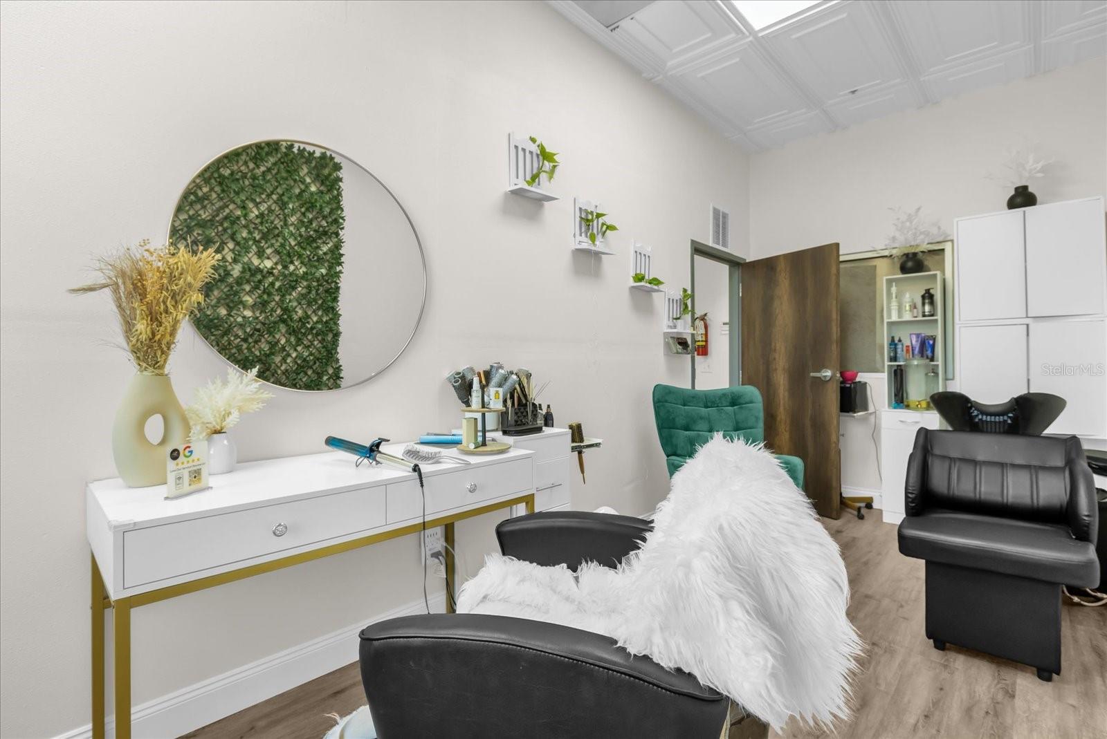 DREWTINA COMMERCE CENTER - Business Opportunity