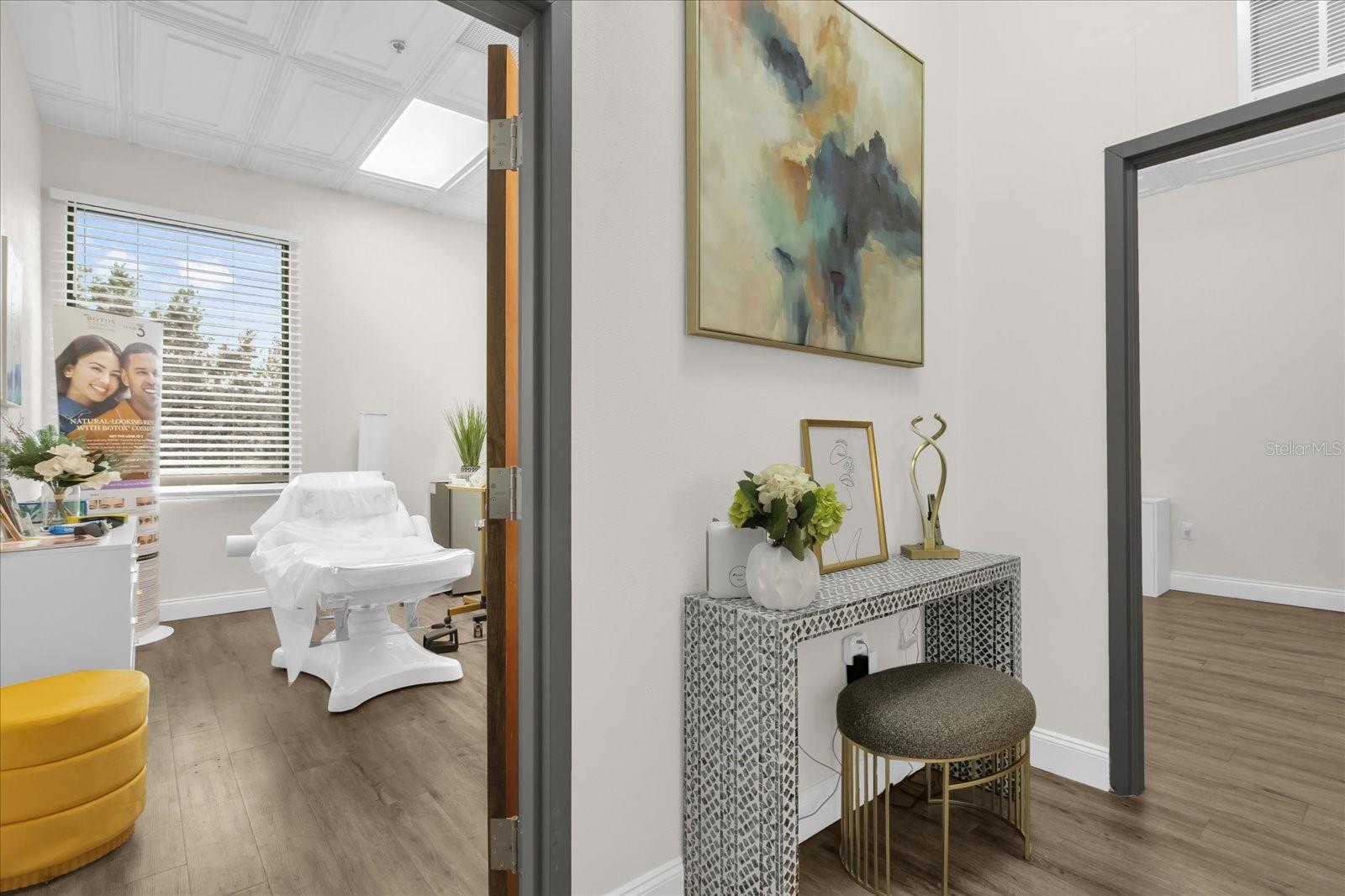 DREWTINA COMMERCE CENTER - Business Opportunity