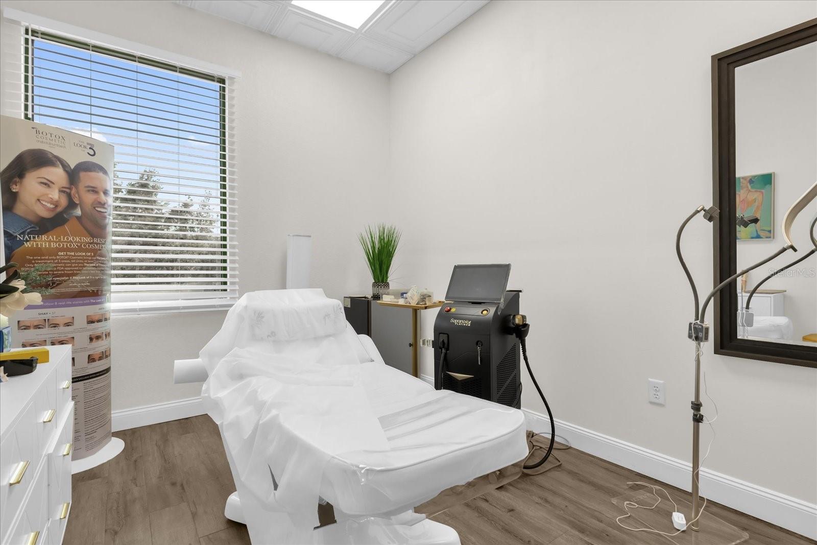 DREWTINA COMMERCE CENTER - Business Opportunity