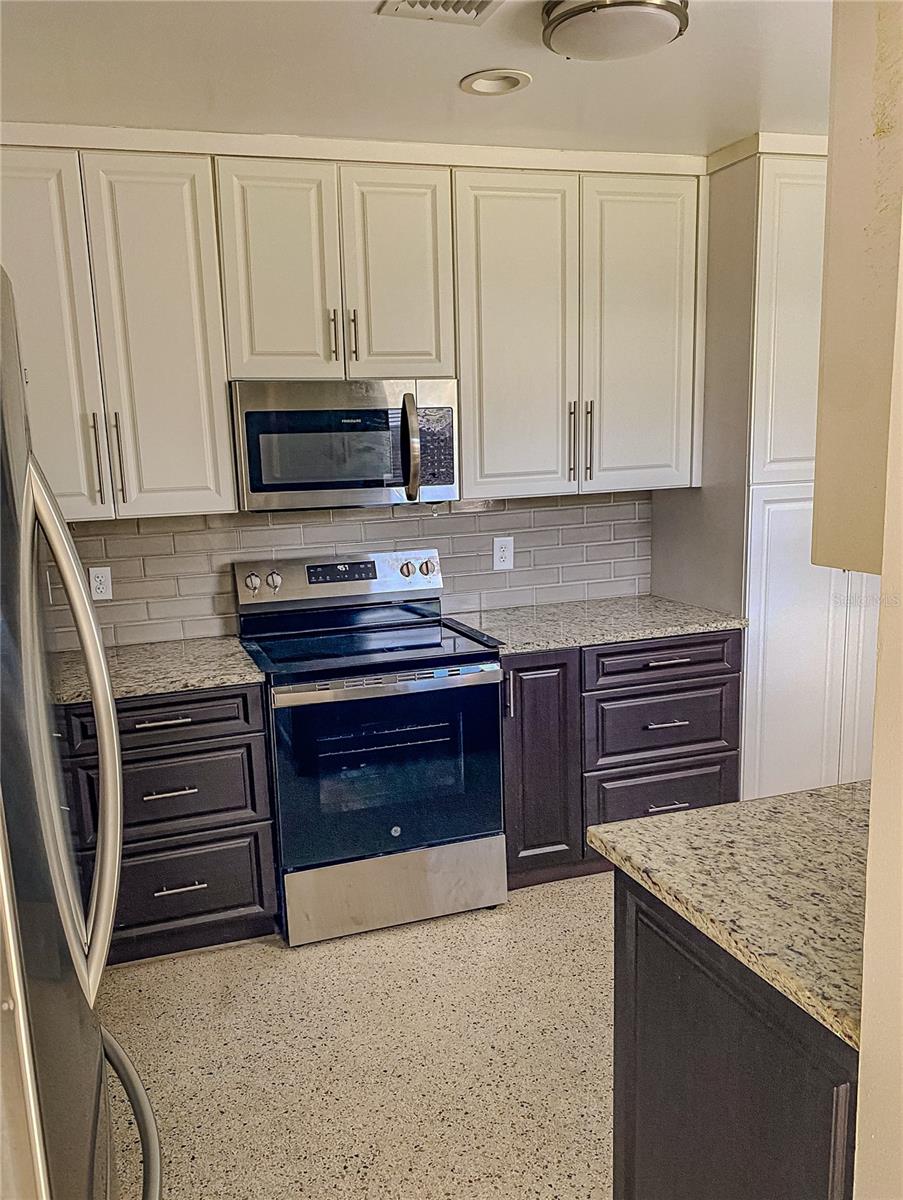 LAKE OSBORNE ESTATES 05 - Residential