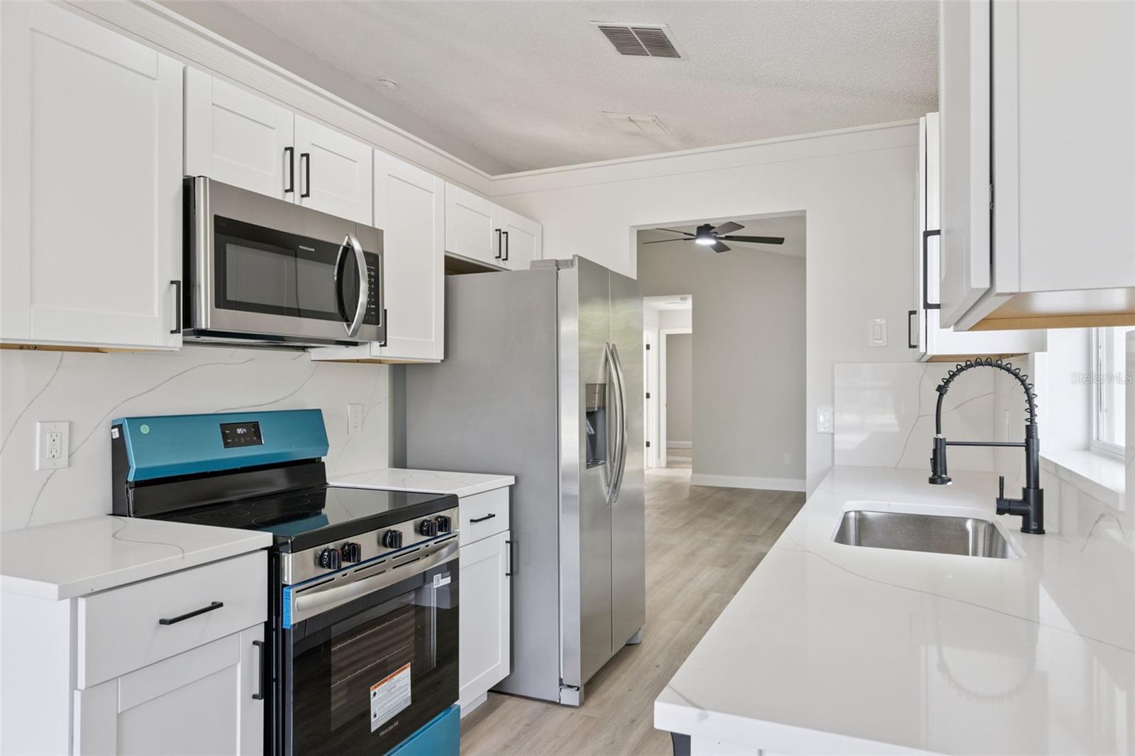PALM POINT - Residential