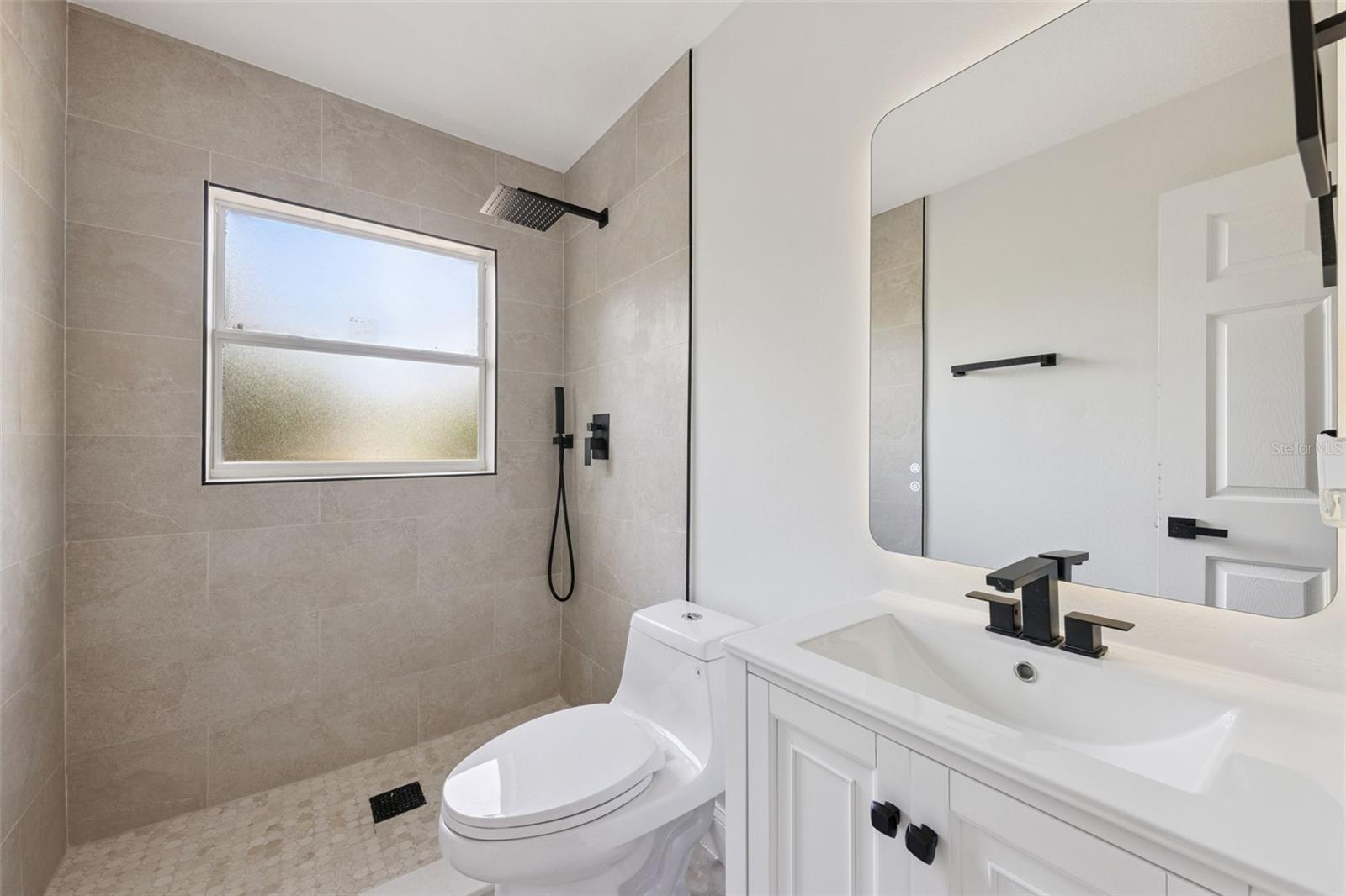 PALM POINT - Residential