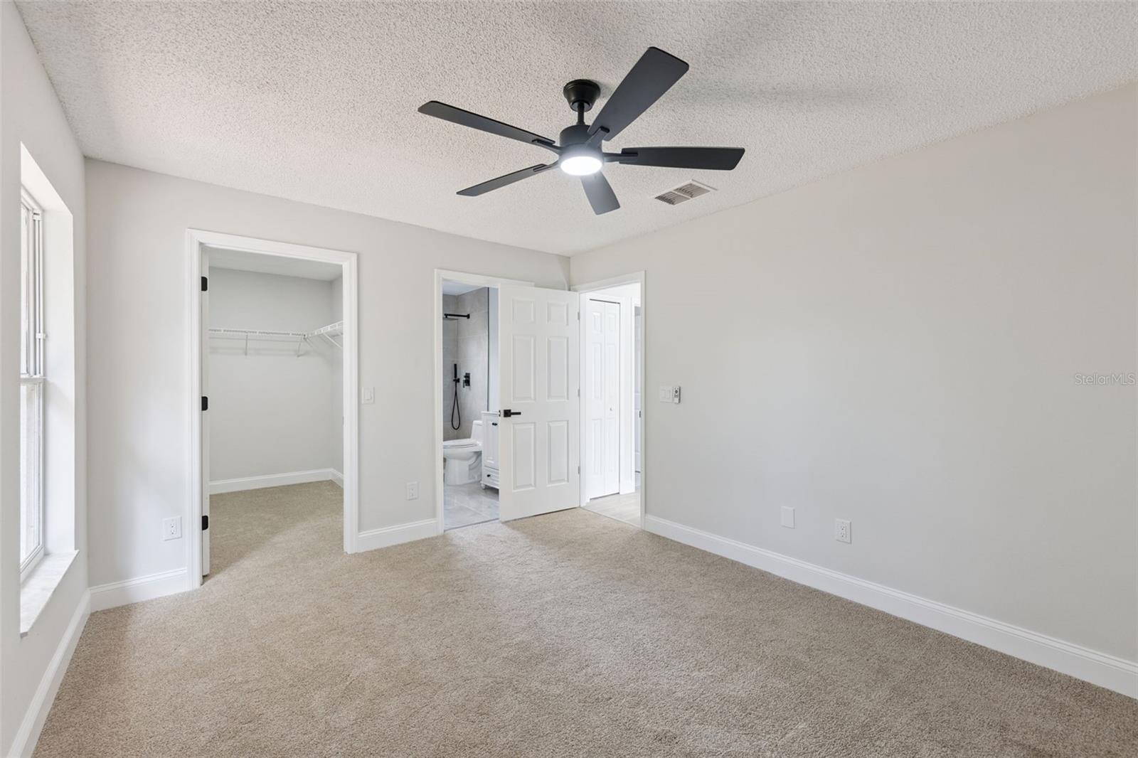 PALM POINT - Residential