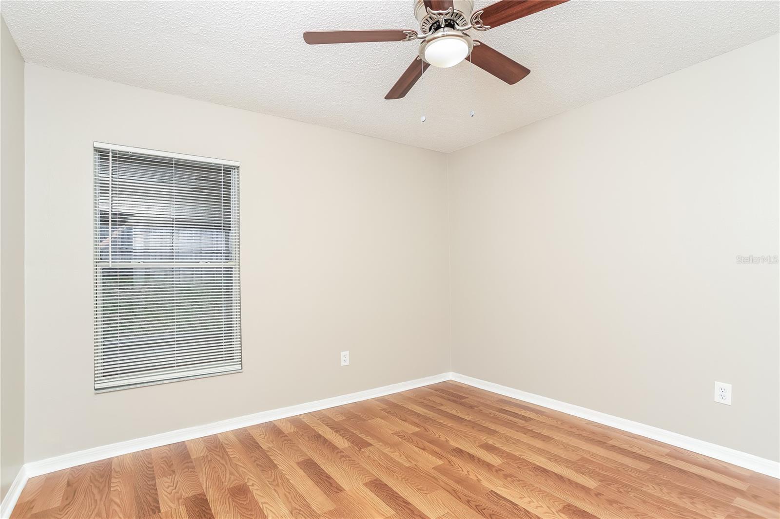 ROYAL RIDGE - Residential Lease