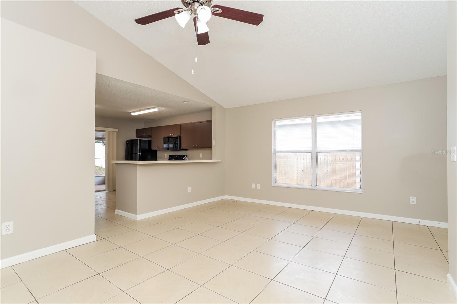 ROYAL RIDGE - Residential Lease