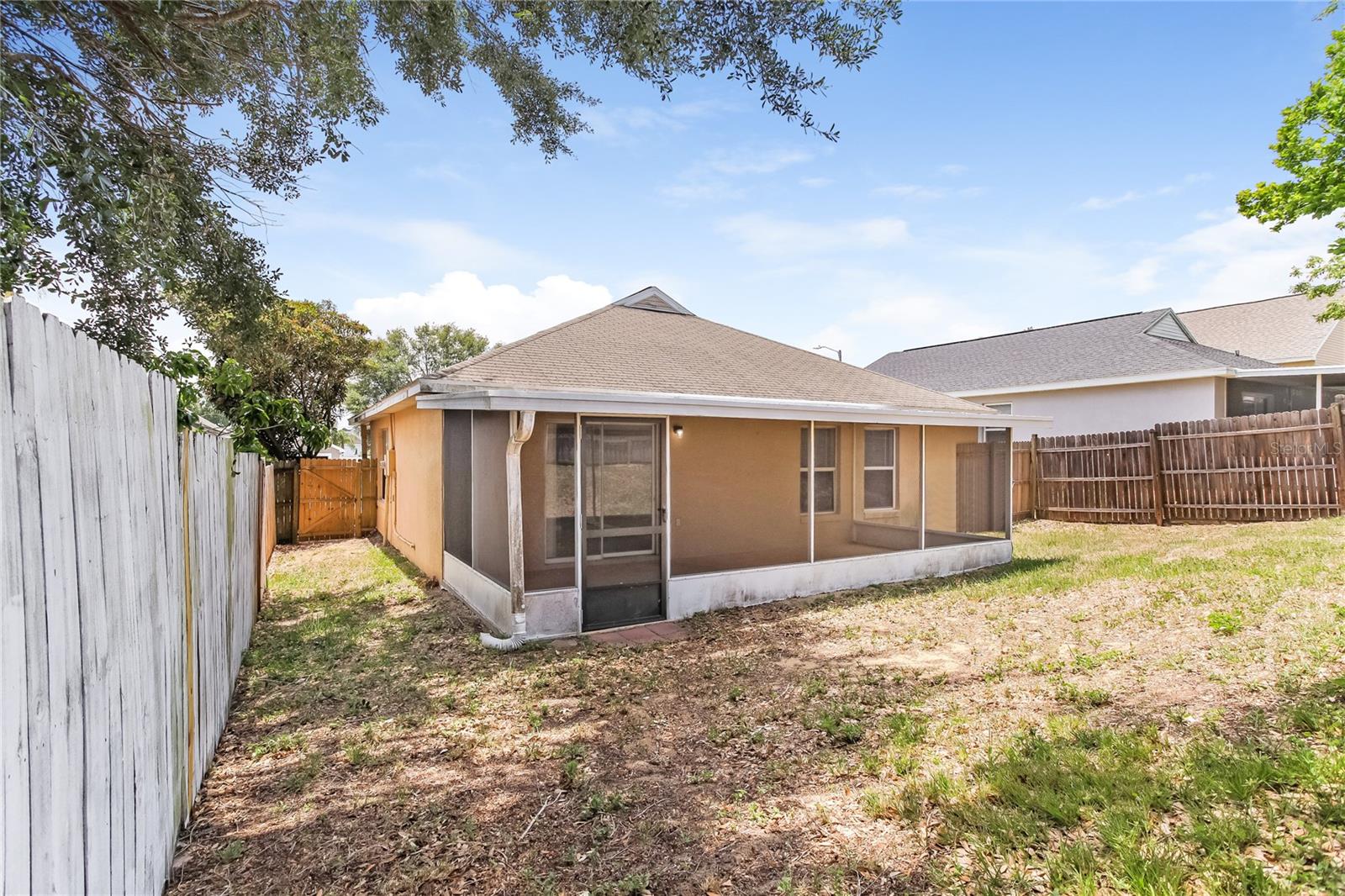 ROYAL RIDGE - Residential Lease