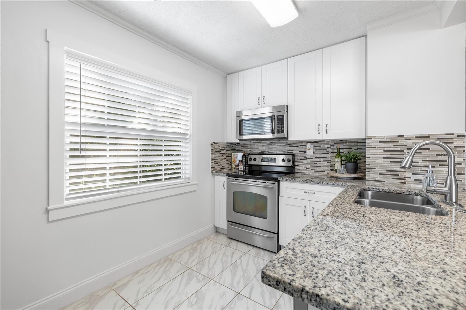 DE LEON PARK - Residential