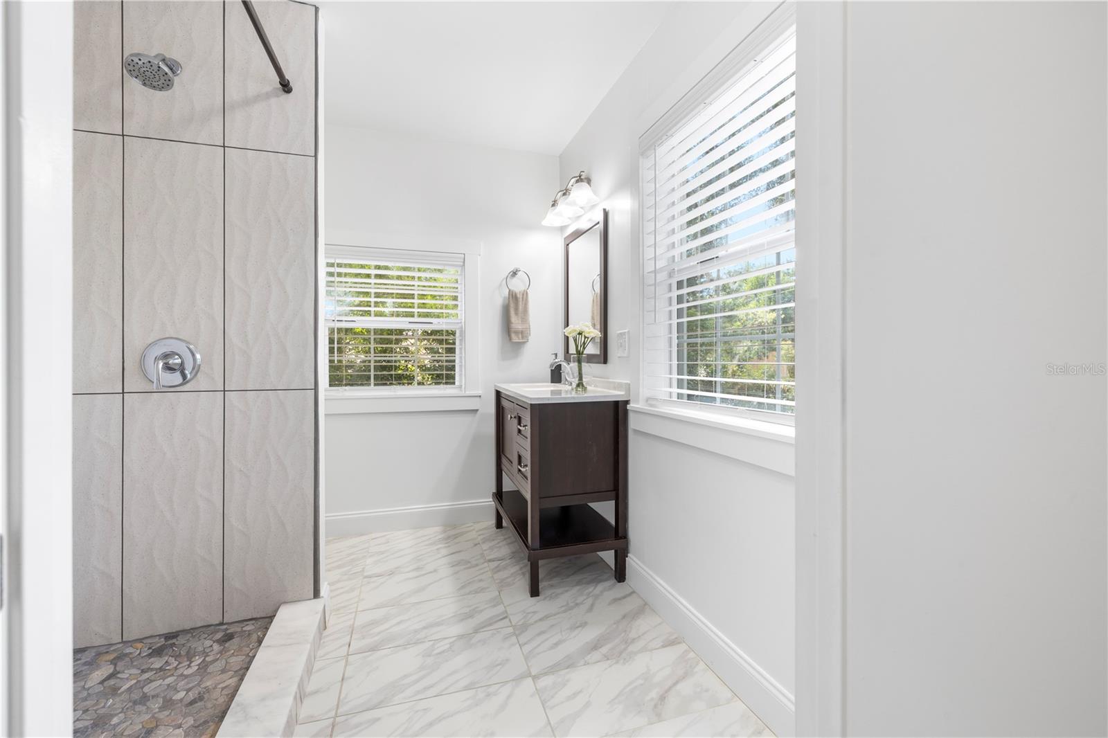 DE LEON PARK - Residential