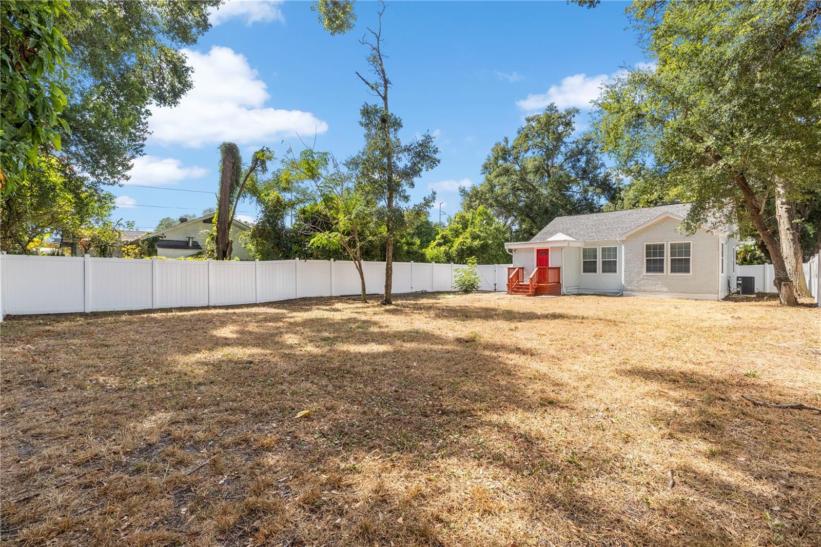 DE LEON PARK - Residential