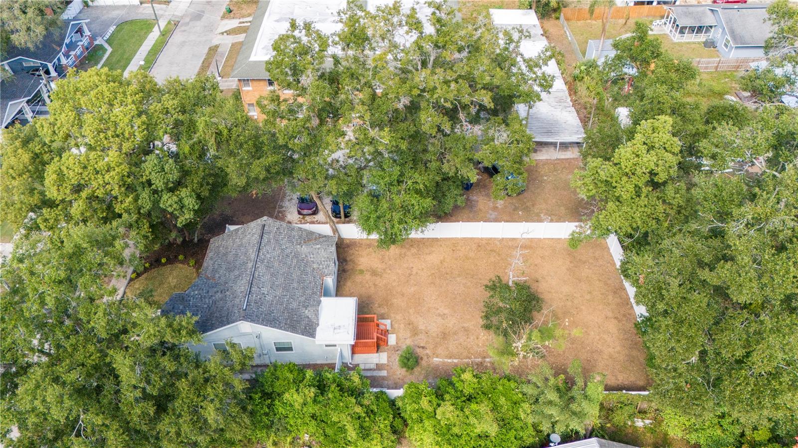 DE LEON PARK - Residential