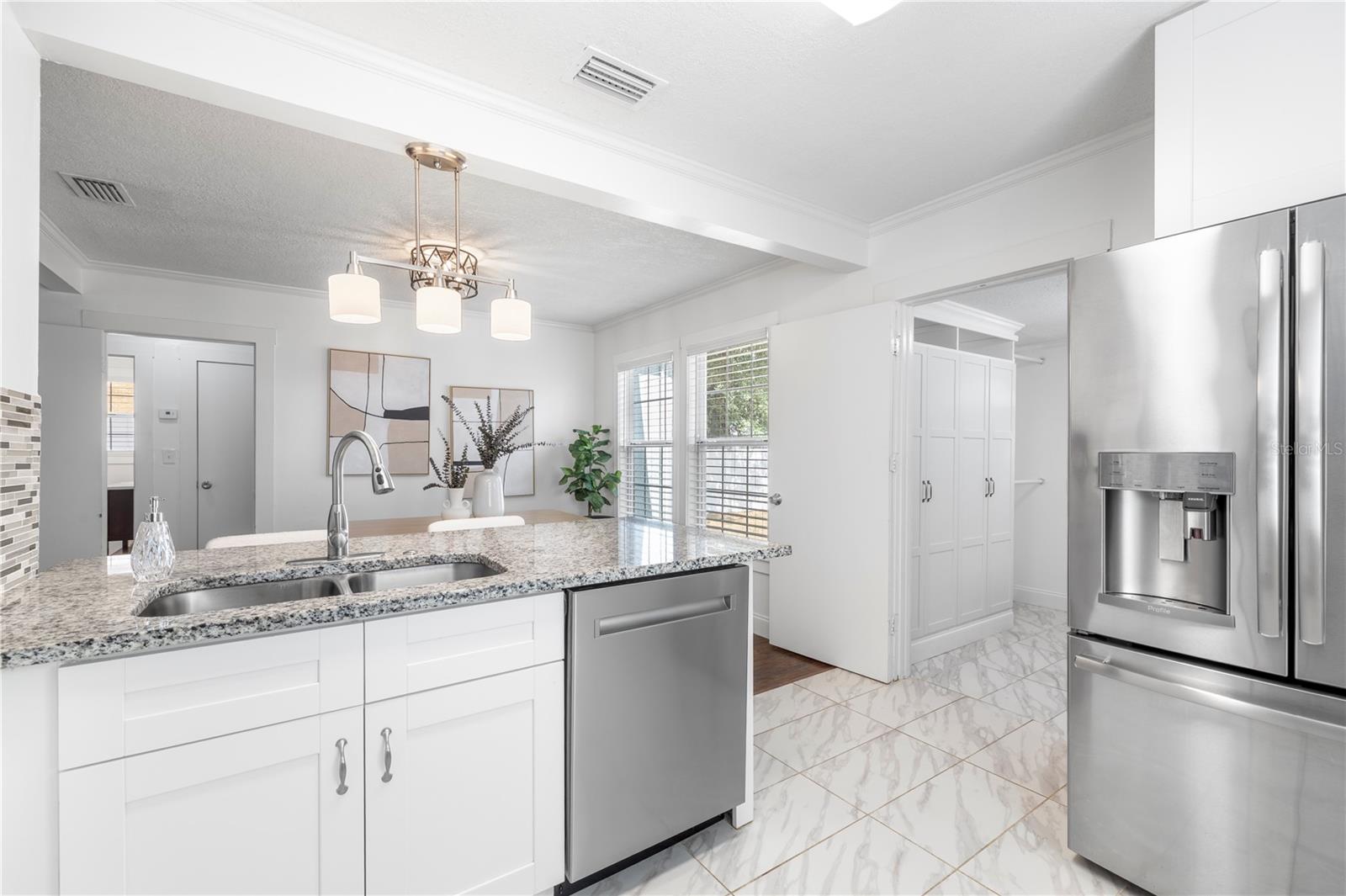 DE LEON PARK - Residential