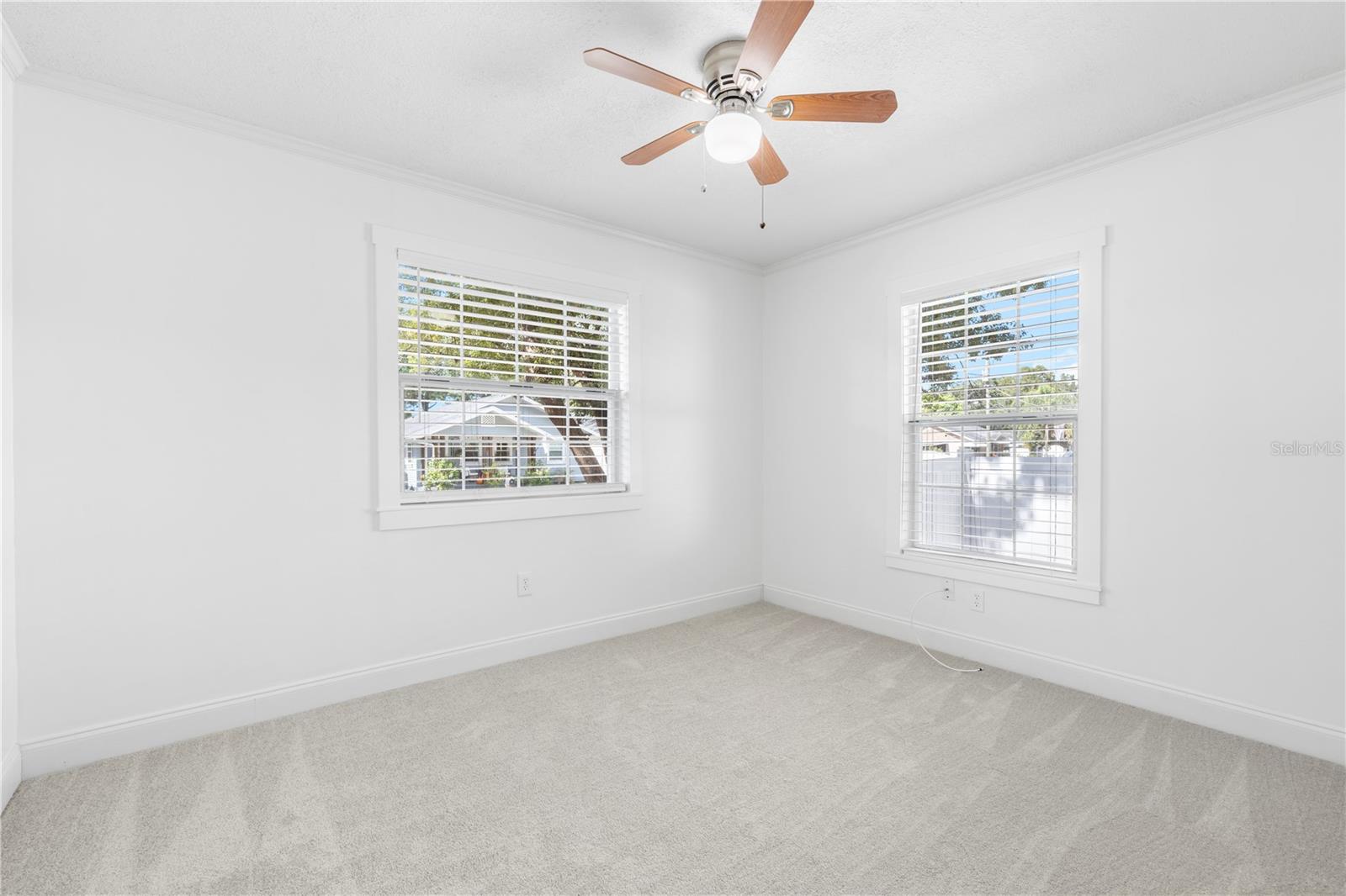 DE LEON PARK - Residential