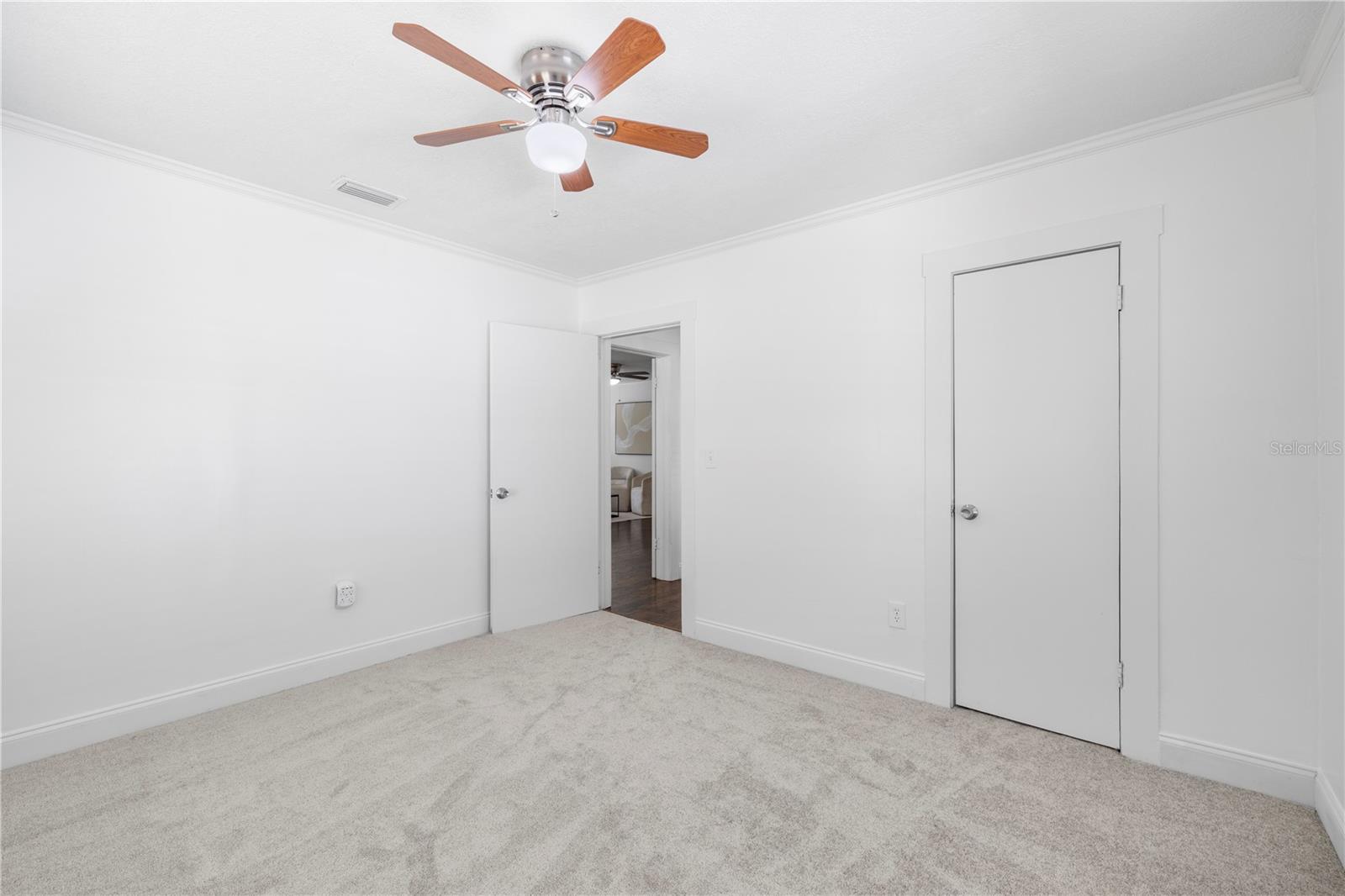 DE LEON PARK - Residential