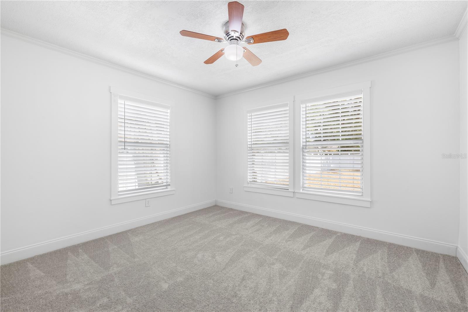 DE LEON PARK - Residential