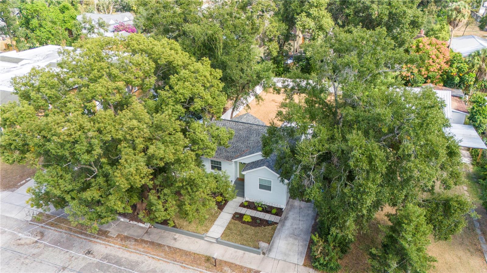 DE LEON PARK - Residential