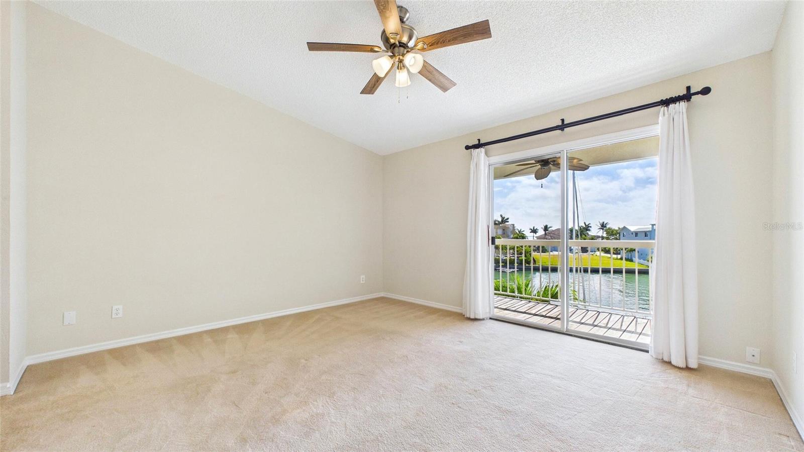 PALMS OF TIERRA - Residential
