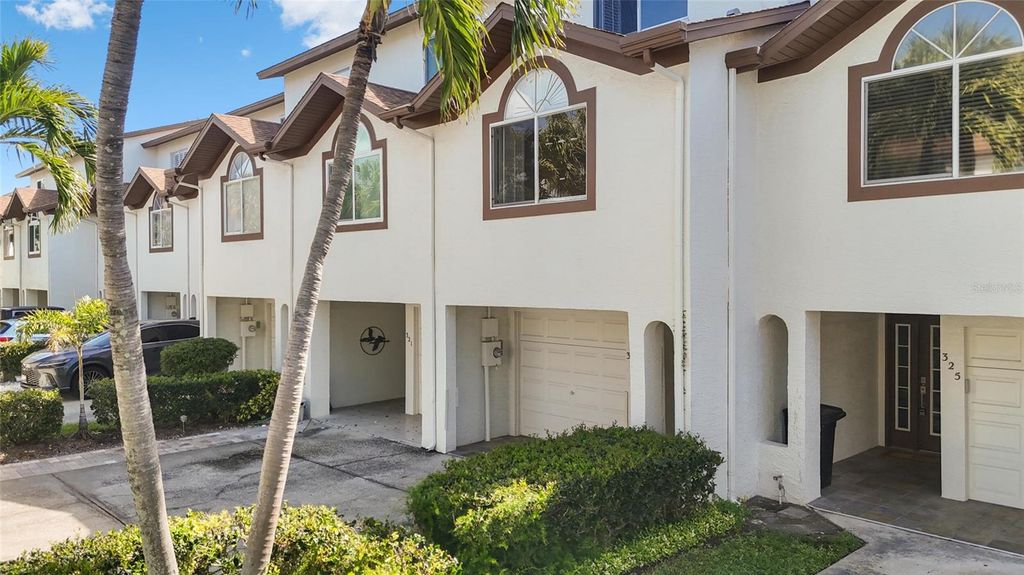 Photo of 323 Madeira Circle, St Petersburg, FL 33715 (MLS # O6404223)
