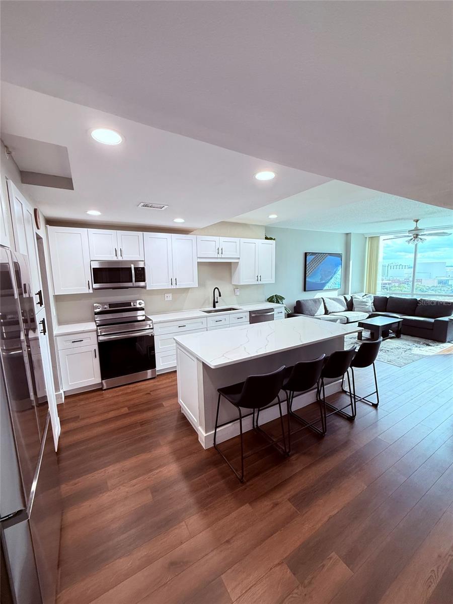 322 E CENTRAL BOULEVARD 1207