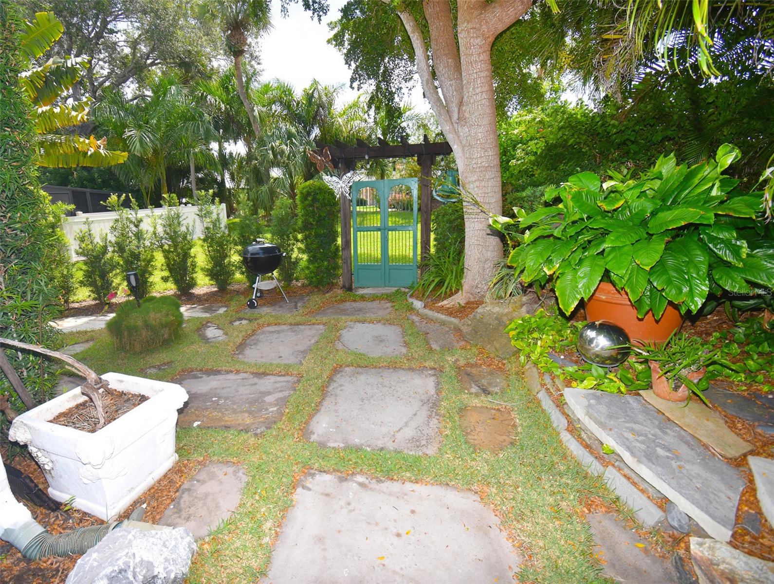 RIVER HARBOR WEST CONDO - Residential