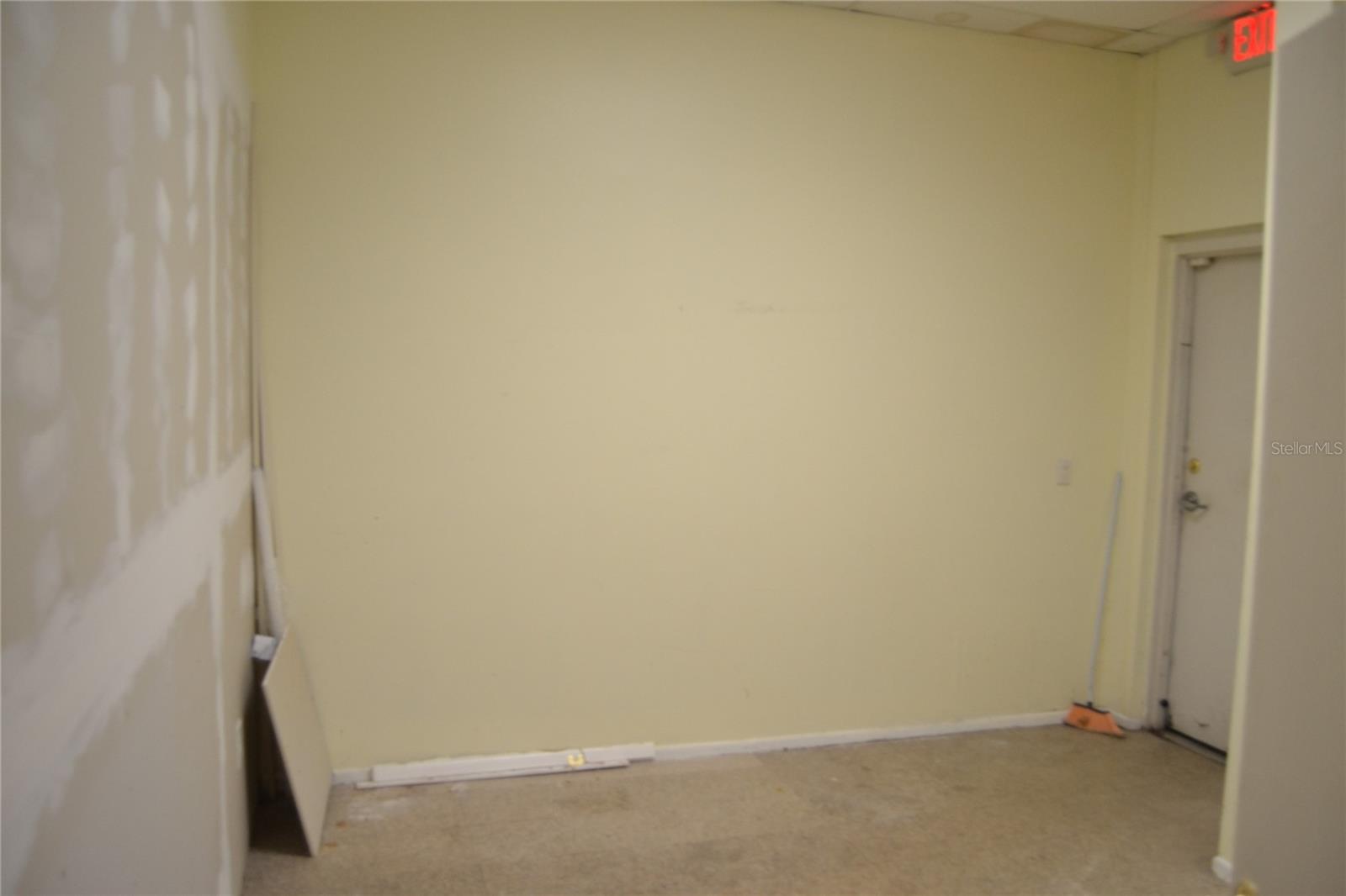 TIMBER HILLS PLAZA PH 2 - Commercial Lease