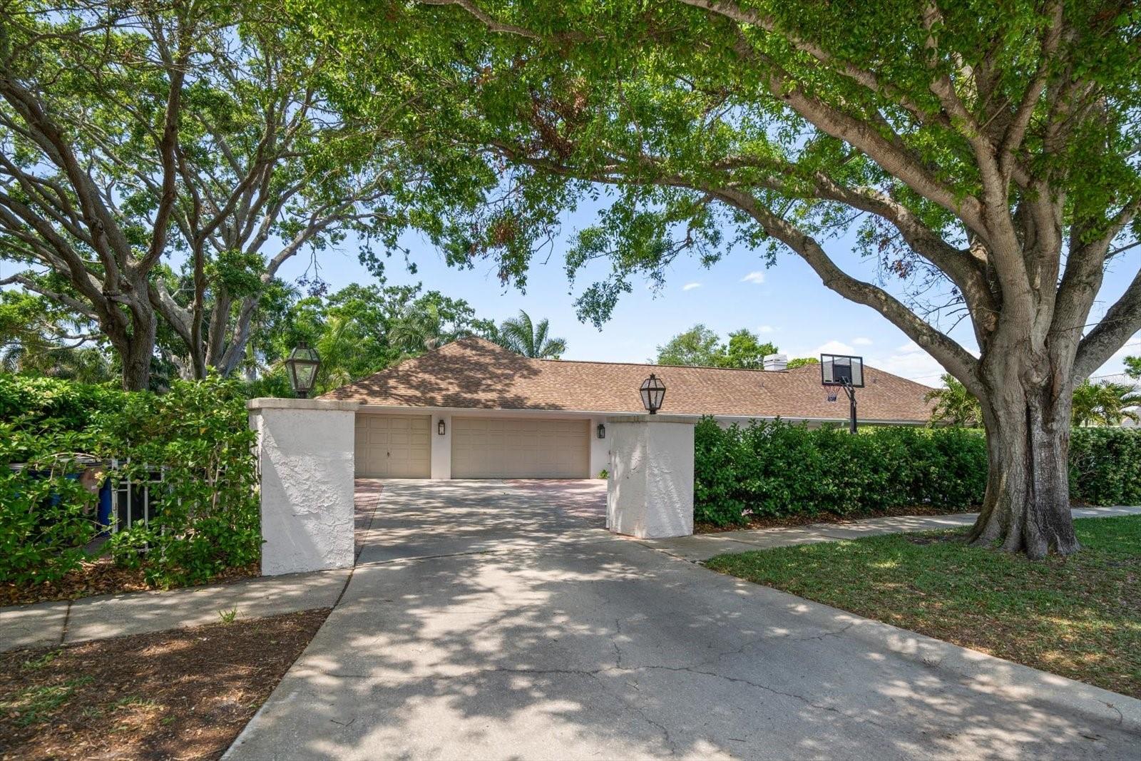 307 OLEANDER ROAD
