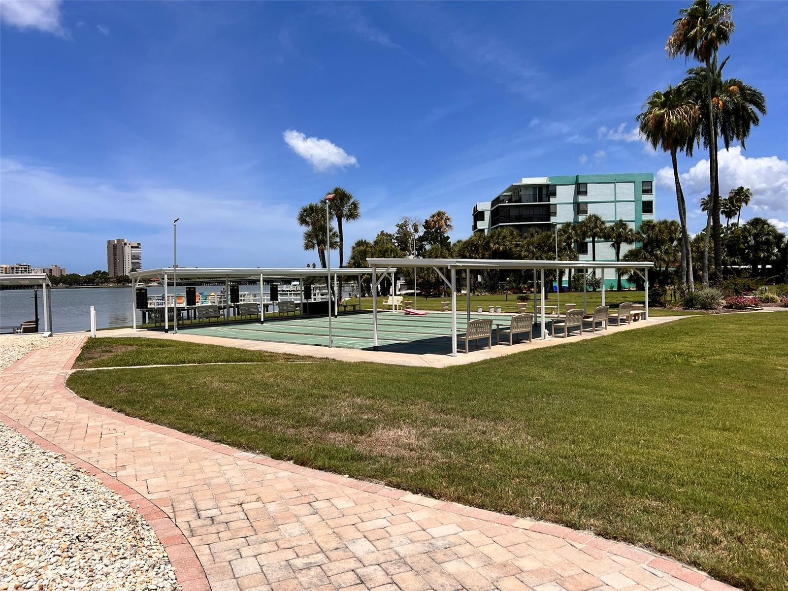 SHORE TOWERS BLDG - Residential