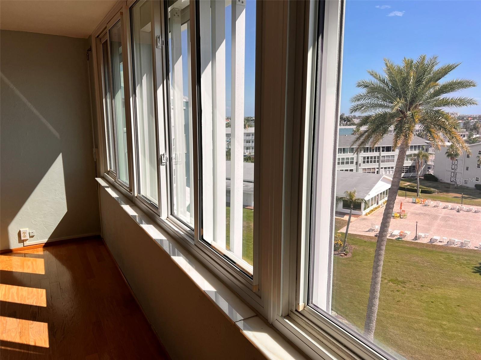 SHORE TOWERS BLDG - Residential