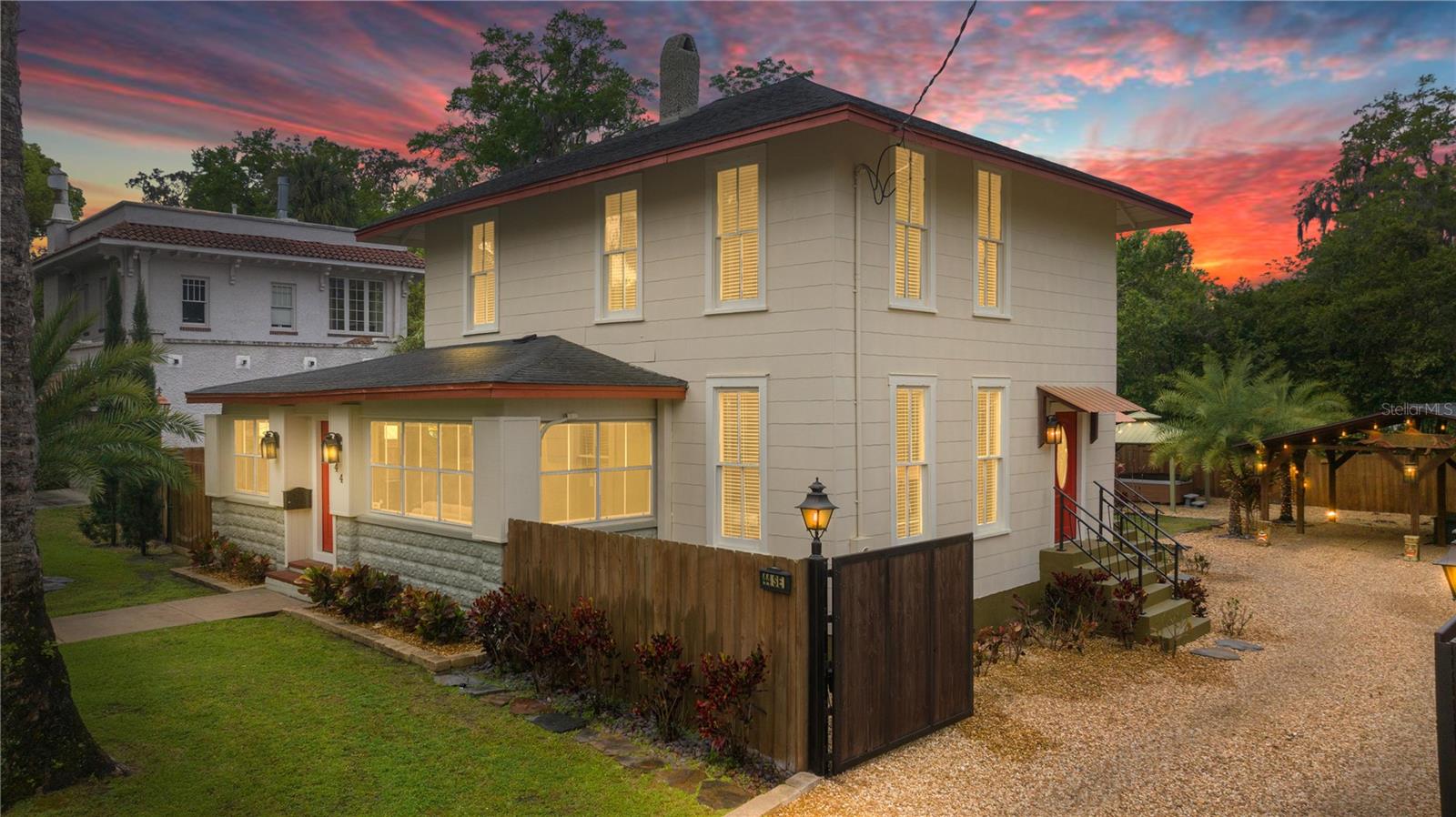 44 SE 9TH TERRACE