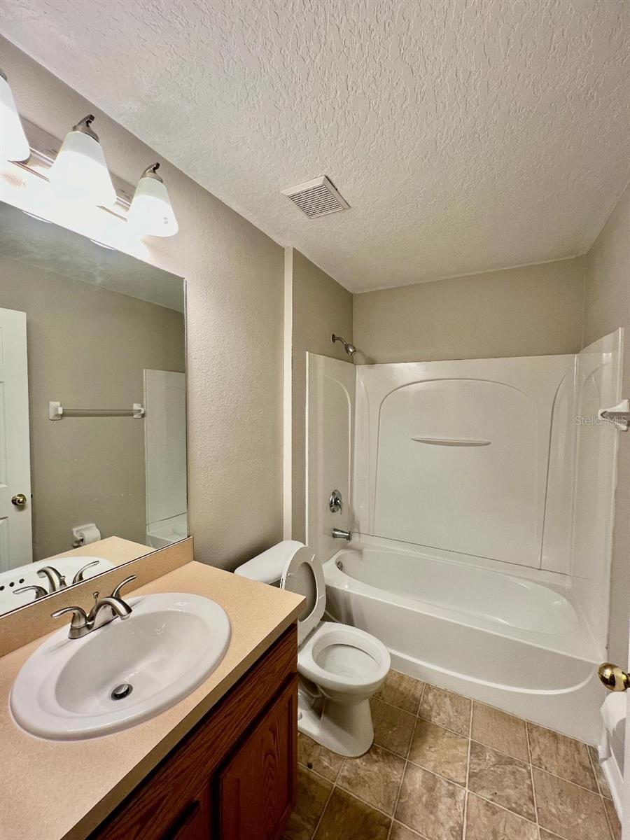 DELTONA LAKES UNIT 57 - Residential Lease