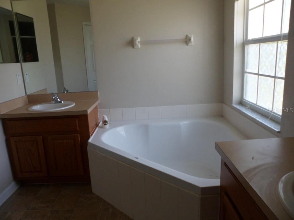 DELTONA LAKES UNIT 57 - Residential Lease