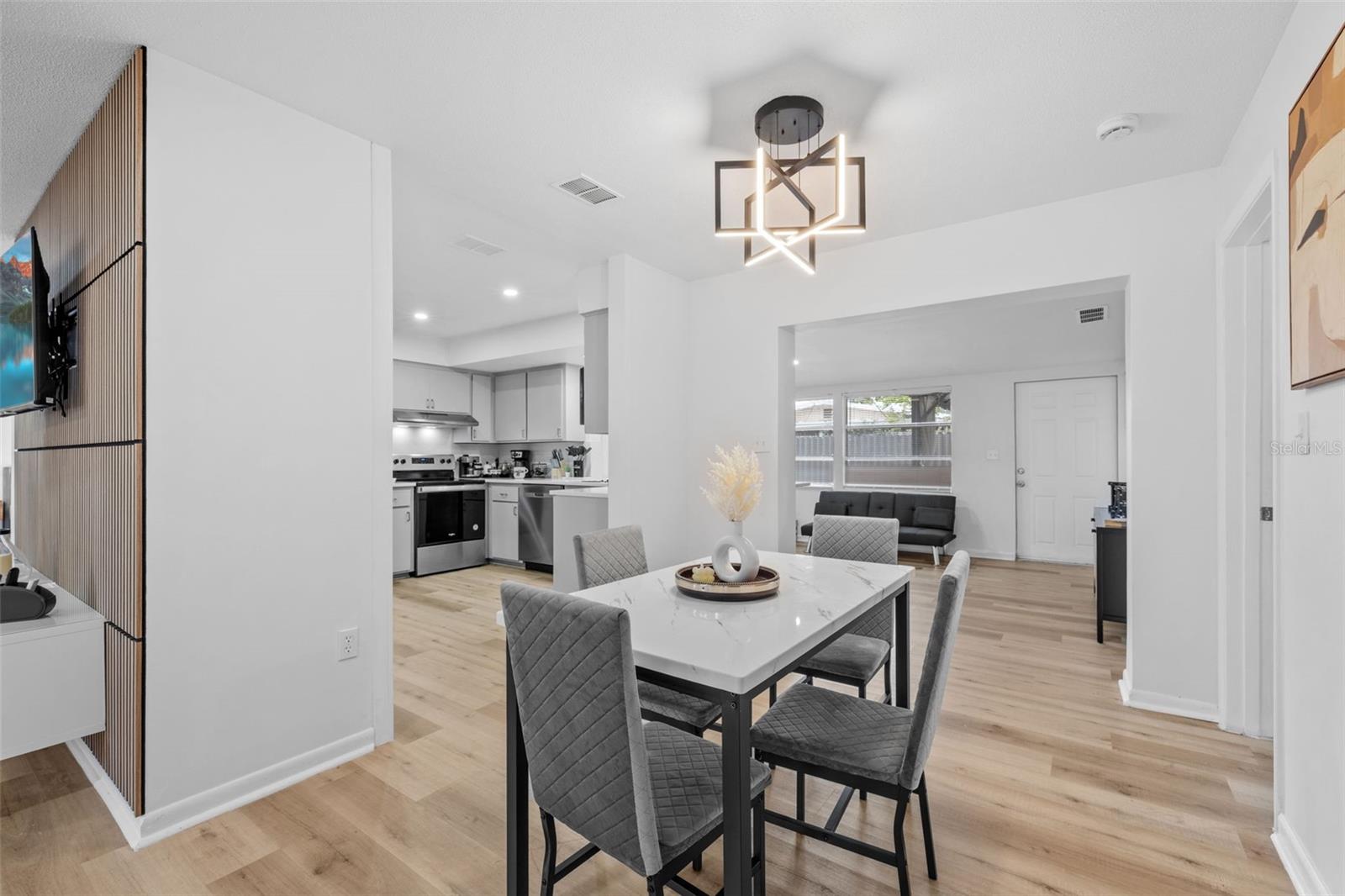 WINDSOR PARK FIRST UNIT - Residential