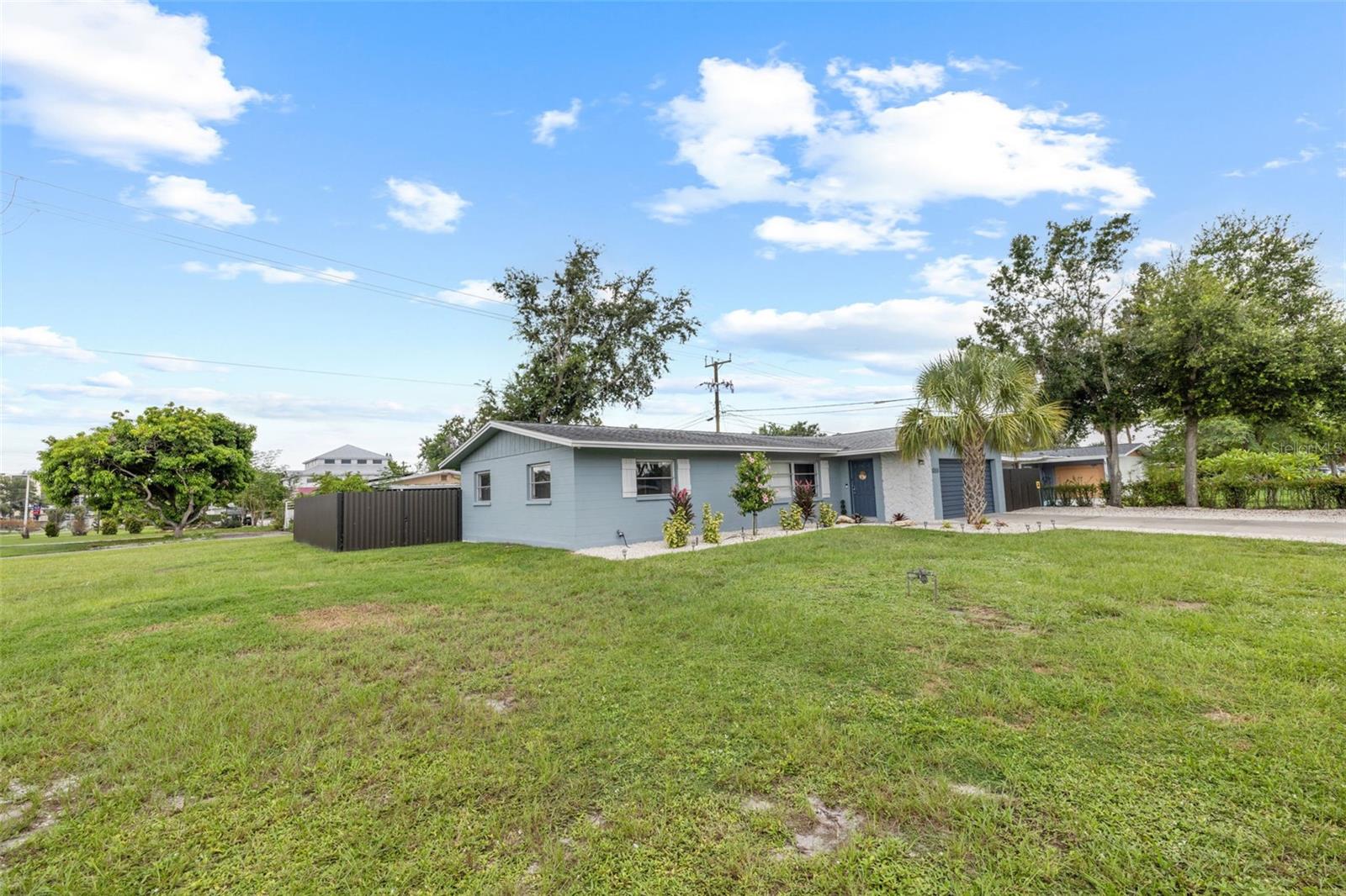 WINDSOR PARK FIRST UNIT - Residential