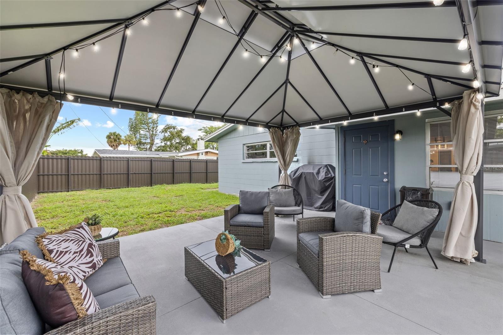 WINDSOR PARK FIRST UNIT - Residential