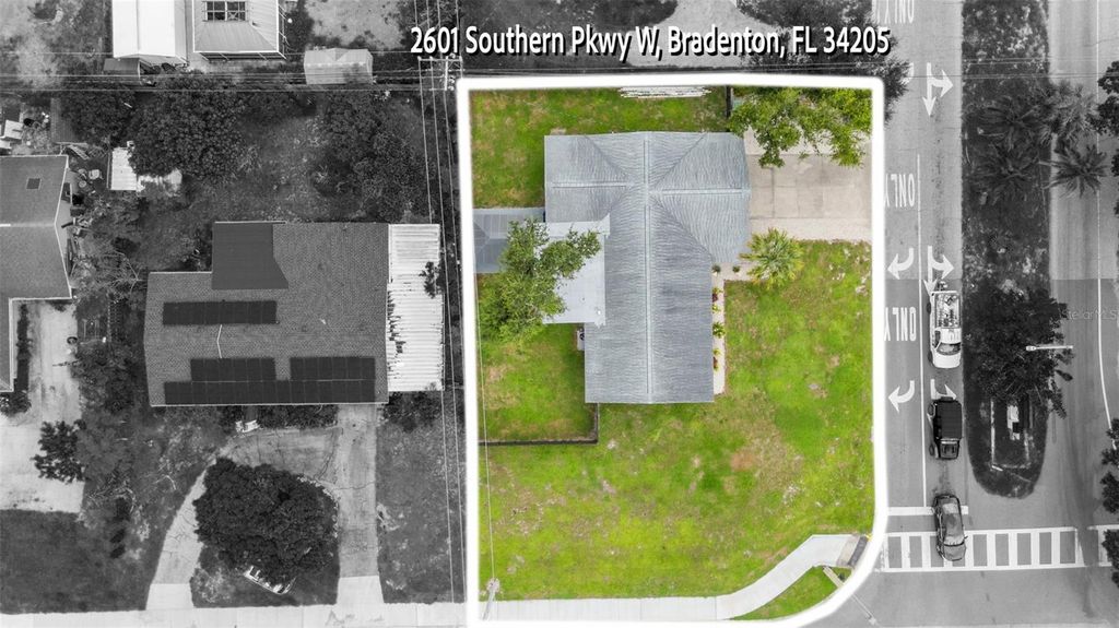 Photo of 2601 Southern Parkway W, Bradenton, FL 34205 (MLS # TB8426087)